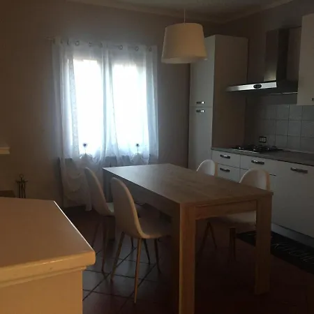 Appartamento A Due Passi Dal Lago Di Garda Apartmán